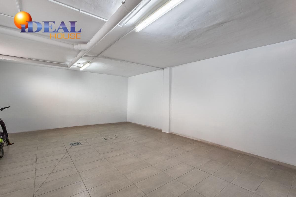 4 soverom Hus til salgs i Granada by med garasje - € 470 000 (Ref: 9434435)