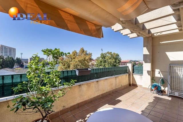 4 soverom Hus til salgs i Campus de la Salud, Granada by med garasje - € 470 000 (Ref: 9434435)