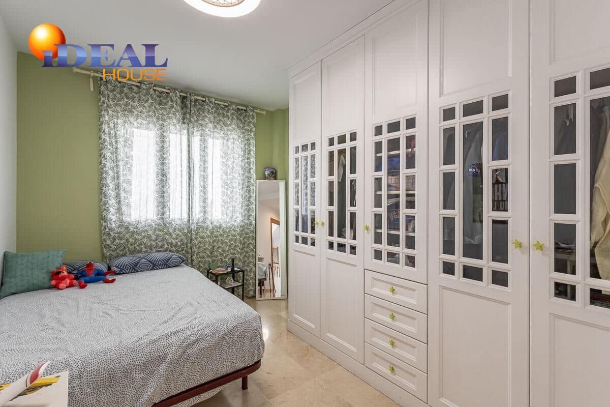 4 soverom Hus til salgs i Granada by med garasje - € 470 000 (Ref: 9434435)