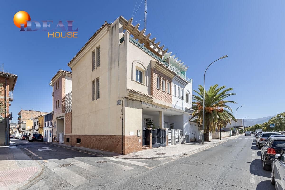 4 soverom Hus til salgs i Granada by med garasje - € 470 000 (Ref: 9434435)