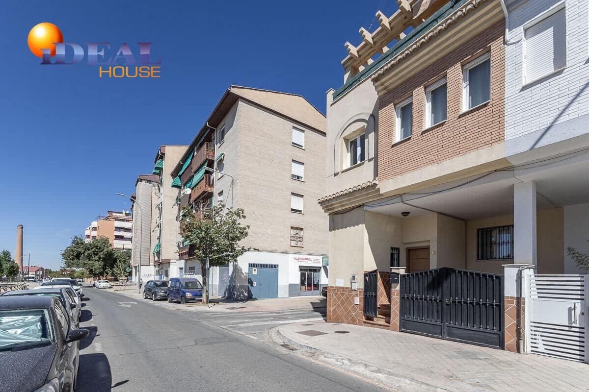 4 soverom Hus til salgs i Granada by med garasje - € 470 000 (Ref: 9434435)
