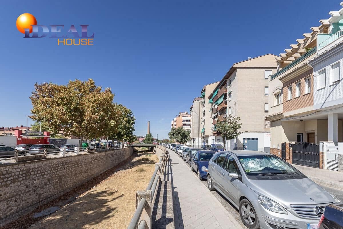 4 soverom Hus til salgs i Granada by med garasje - € 470 000 (Ref: 9434435)