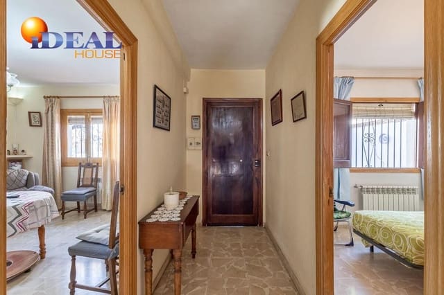 4 makuuhuone Huvila myytävänä paikassa Granada kaupunki mukana uima-altaan 
autotalli - 470 000 € (Ref: 9434436)