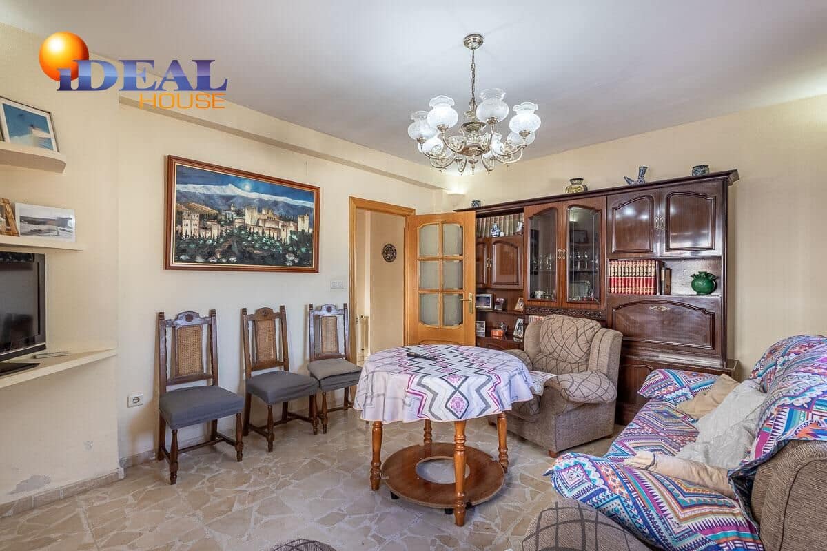 4 makuuhuone Huvila myytävänä paikassa Granada kaupunki mukana uima-altaan 
autotalli - 470 000 € (Ref: 9434436)