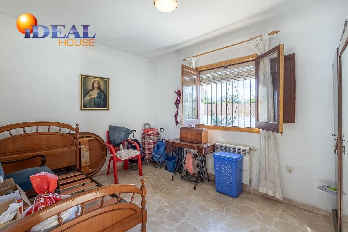 4 makuuhuone Huvila myytävänä paikassa Granada kaupunki mukana uima-altaan 
autotalli - 470 000 € (Ref: 9434436)