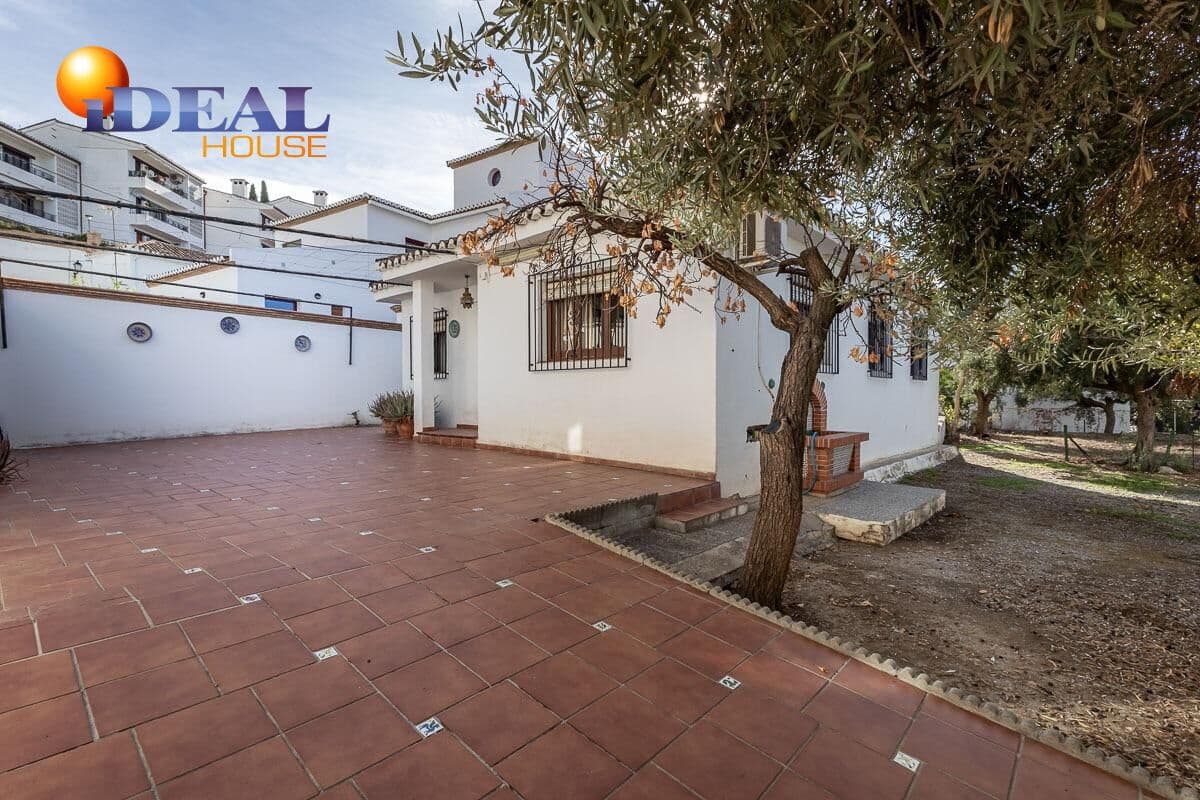 4 makuuhuone Huvila myytävänä paikassa Granada kaupunki mukana uima-altaan 
autotalli - 470 000 € (Ref: 9434436)