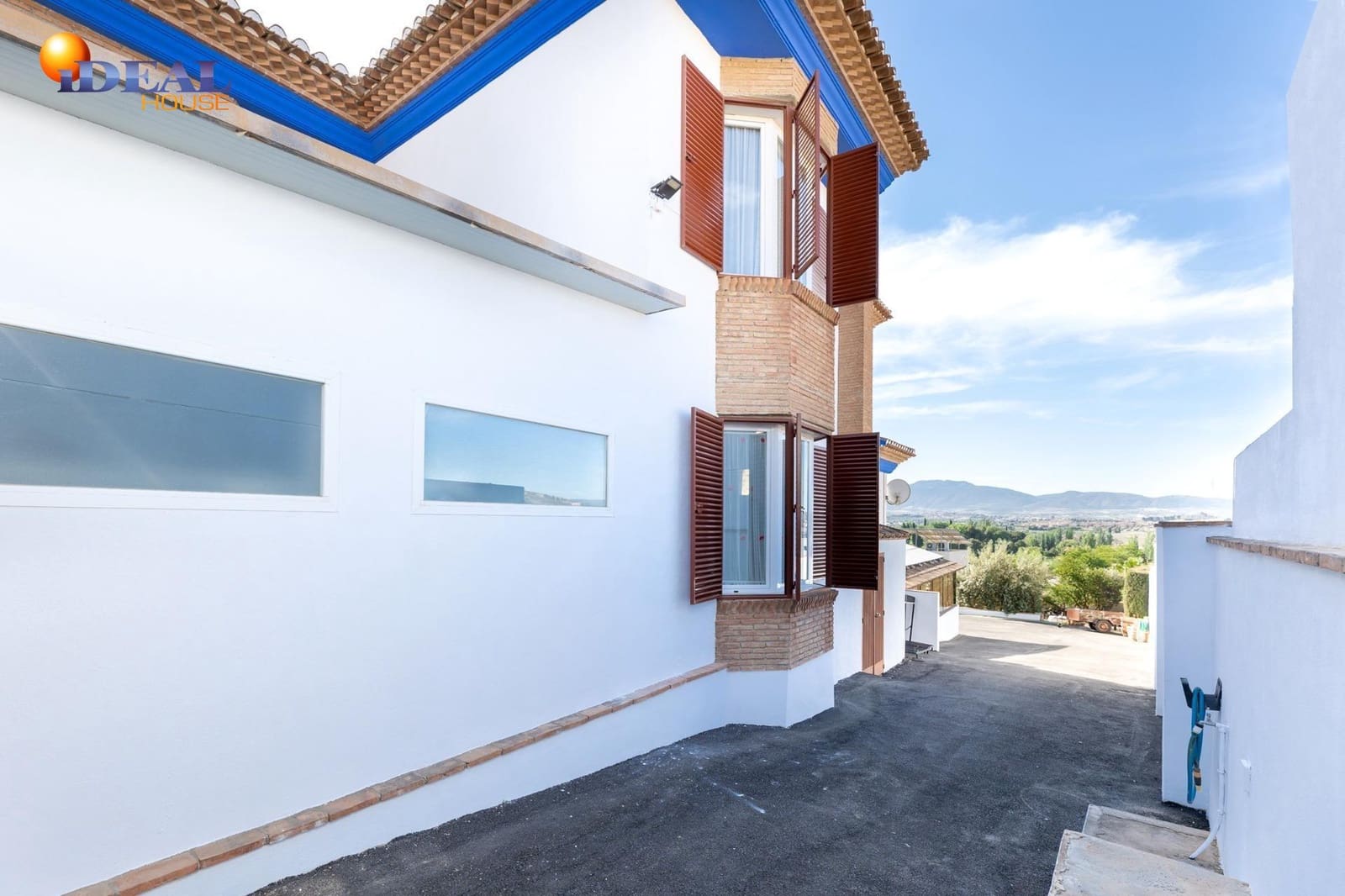 4 soverom Villa til salgs i Las Gabias med garasje - € 495 000 (Ref: 9434437)