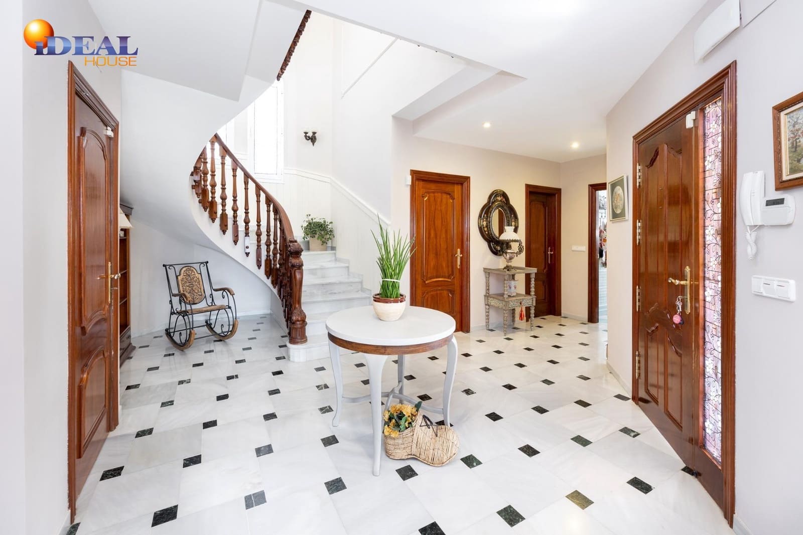 4 soverom Villa til salgs i Las Gabias med garasje - € 495 000 (Ref: 9434437)