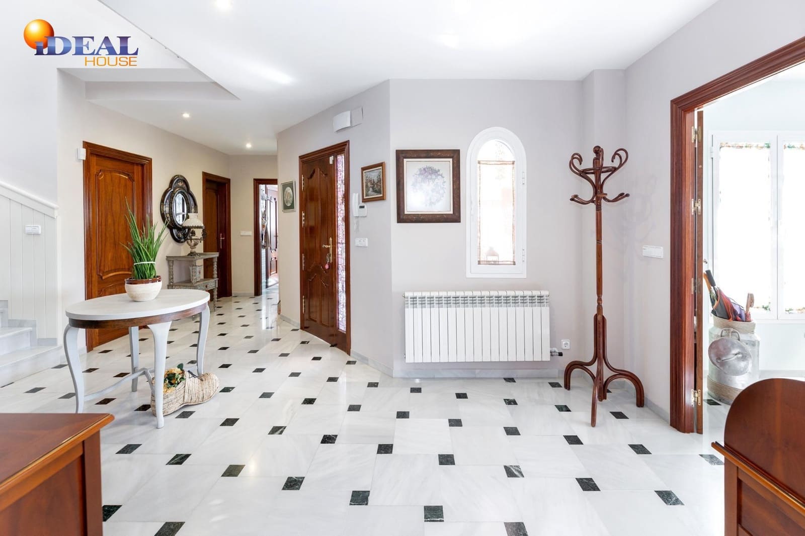 4 soverom Villa til salgs i Las Gabias med garasje - € 495 000 (Ref: 9434437)