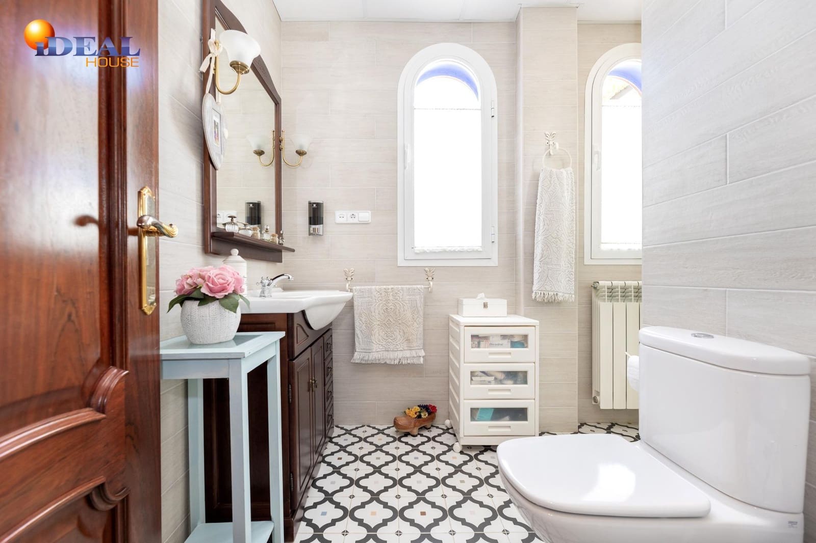 4 soverom Villa til salgs i Las Gabias med garasje - € 495 000 (Ref: 9434437)