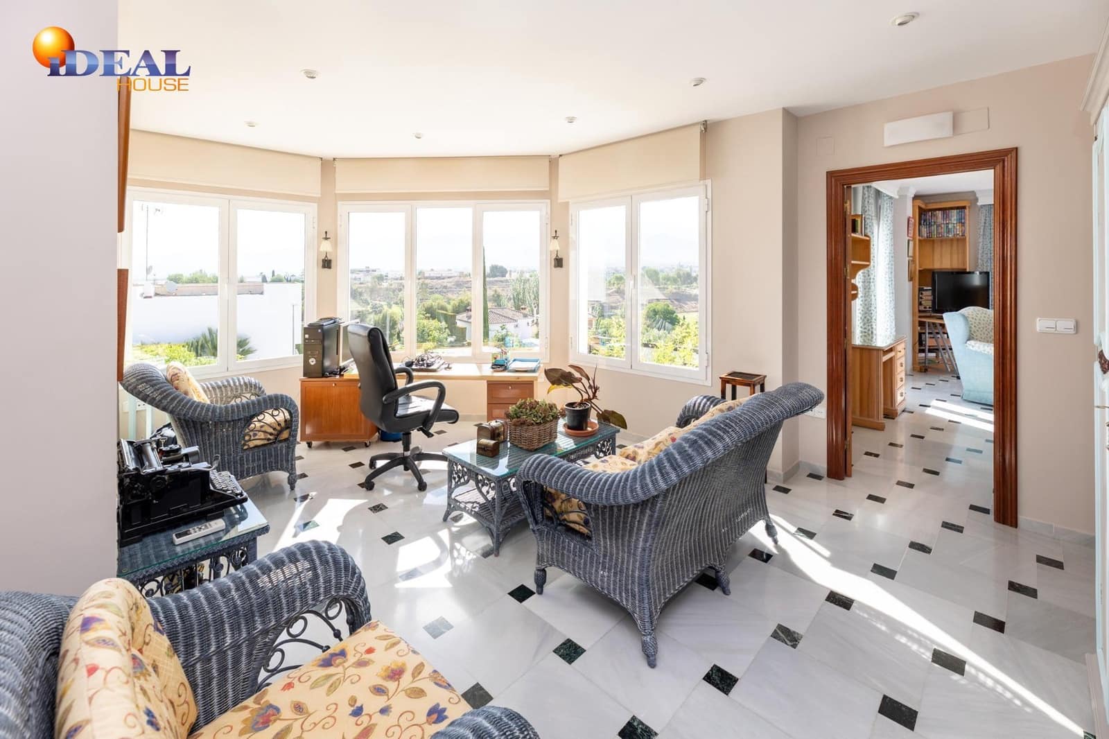 4 soverom Villa til salgs i Las Gabias med garasje - € 495 000 (Ref: 9434437)