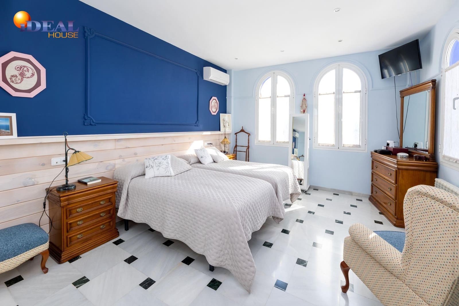 4 soverom Villa til salgs i Las Gabias med garasje - € 495 000 (Ref: 9434437)