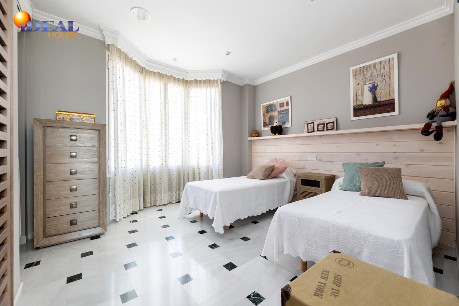 4 soverom Villa til salgs i Las Gabias med garasje - € 495 000 (Ref: 9434437)