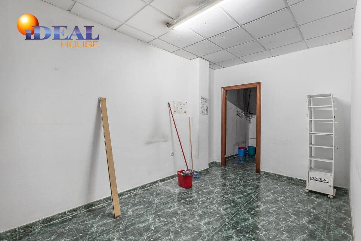 Kommersiell till salu i Granada stad - 395 000 € (Ref: 9434438)