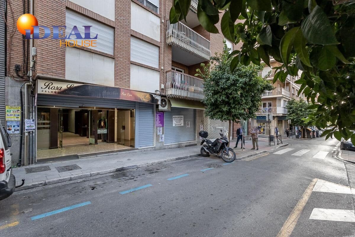 Kommersiell till salu i Granada stad - 395 000 € (Ref: 9434438)