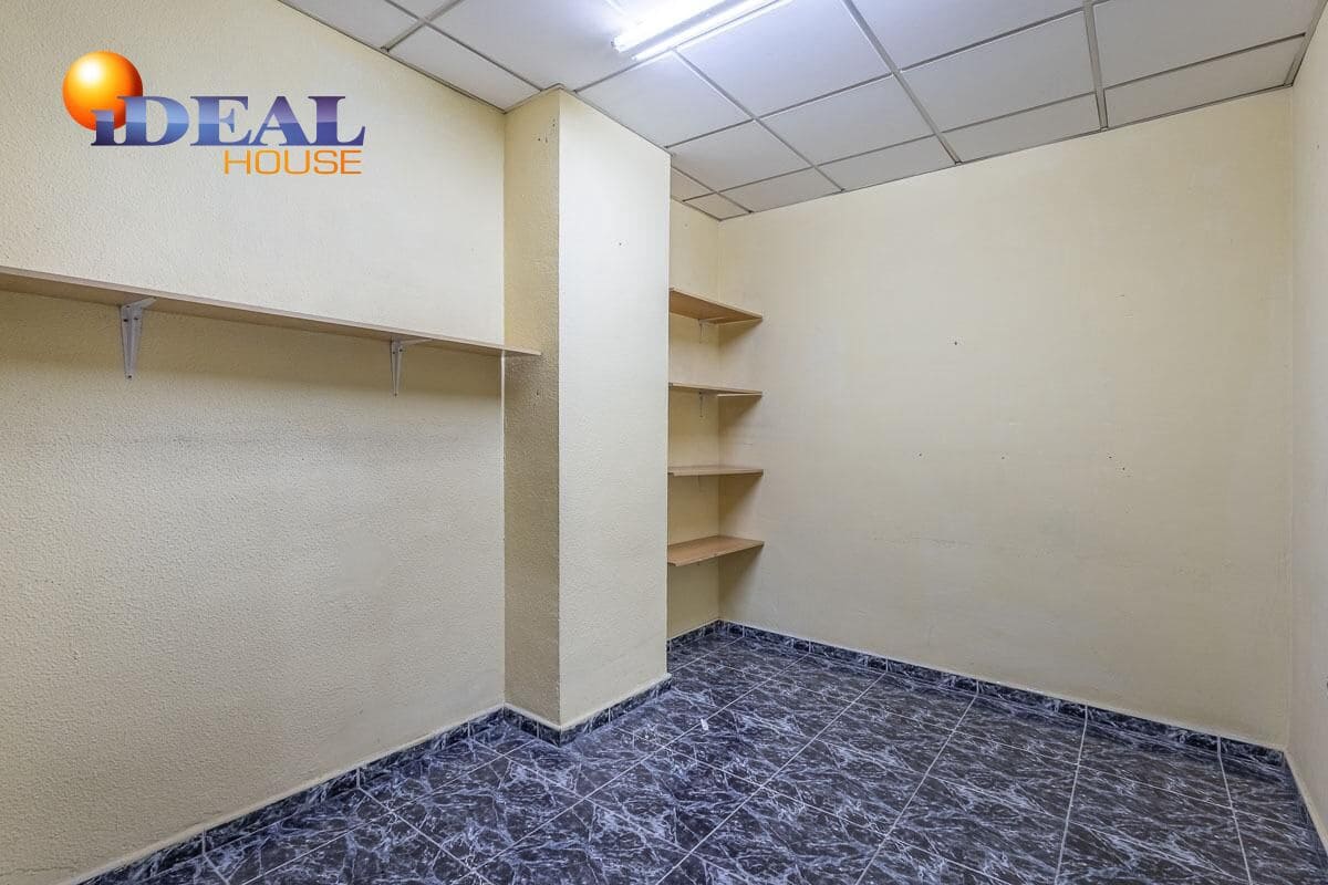 Kommersiell till salu i Granada stad - 395 000 € (Ref: 9434438)