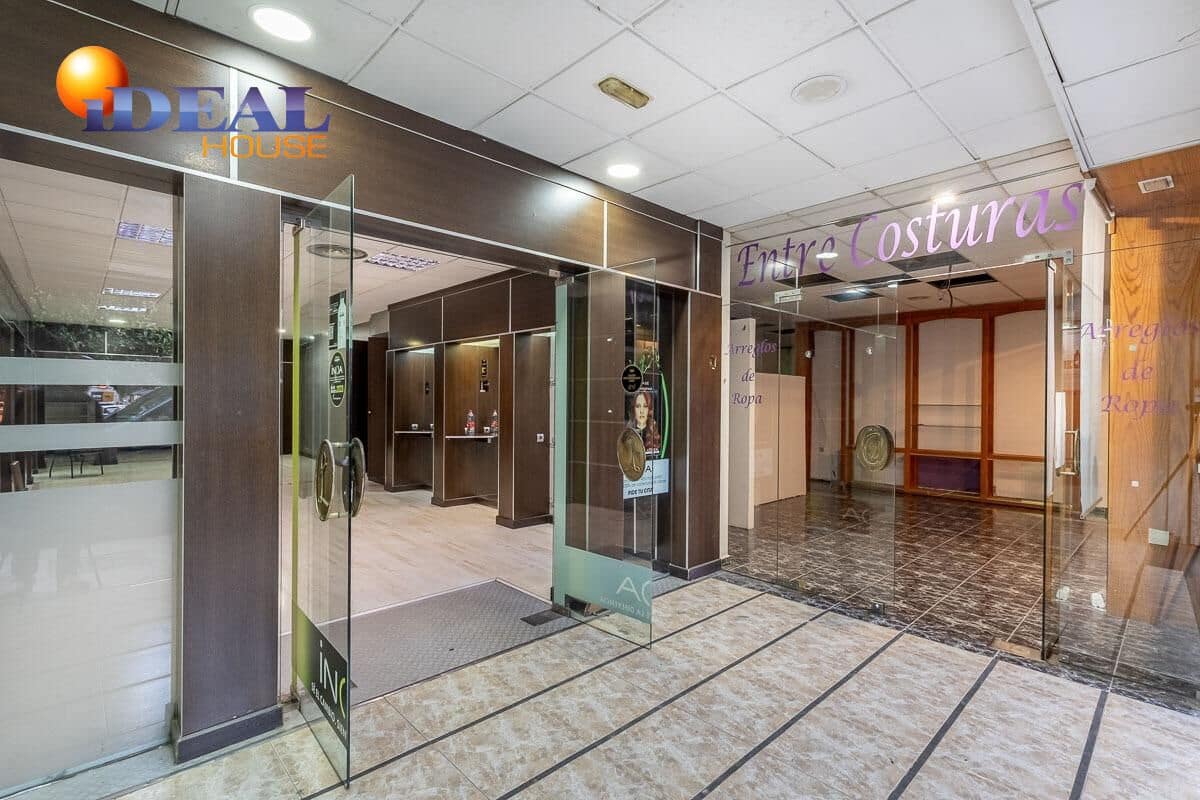 Kommersiell till salu i Granada stad - 395 000 € (Ref: 9434438)