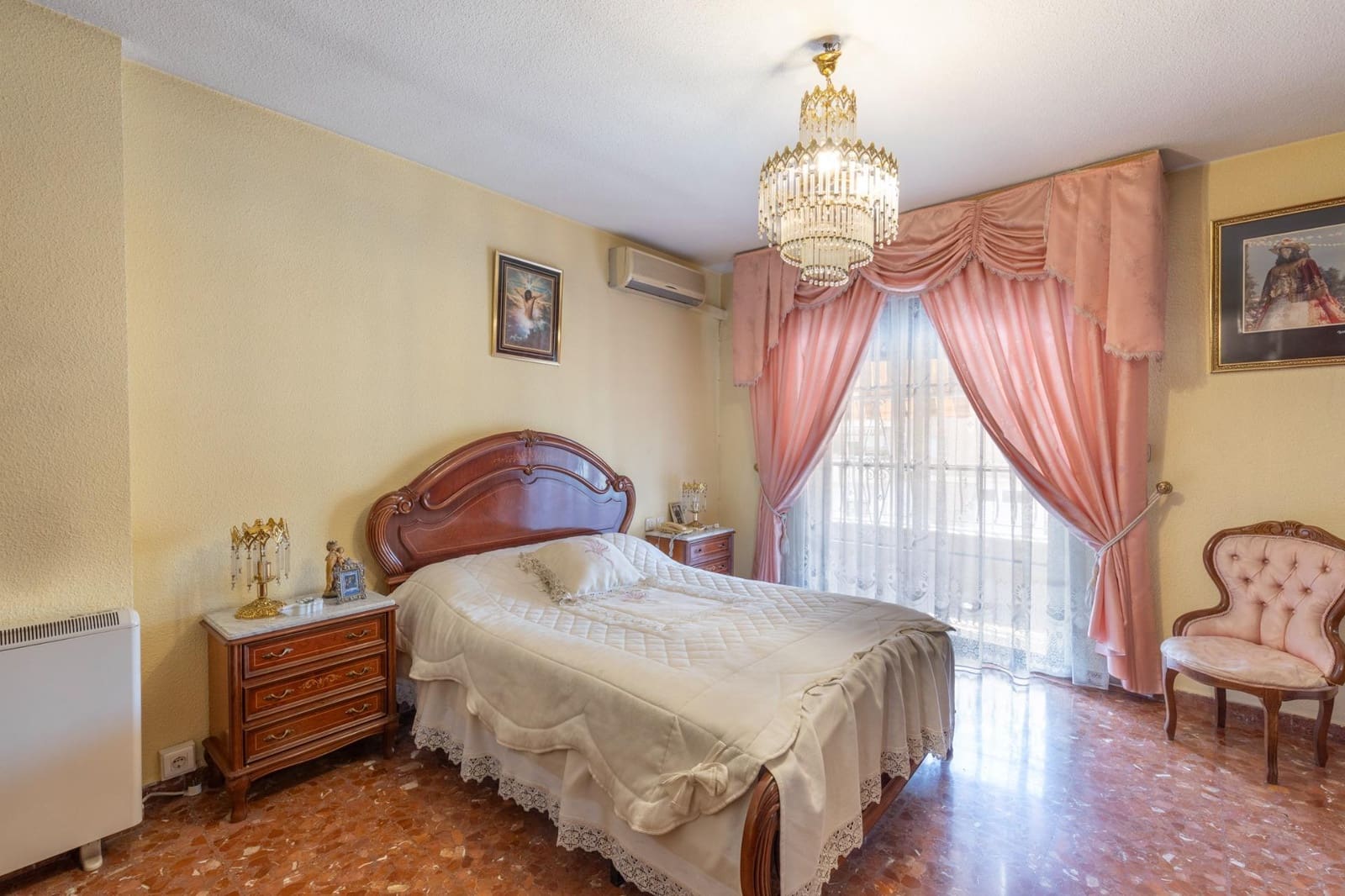 5 quarto Moradia em Banda para venda em Maracena com garagem - 285 000 € (Ref: 9434440)