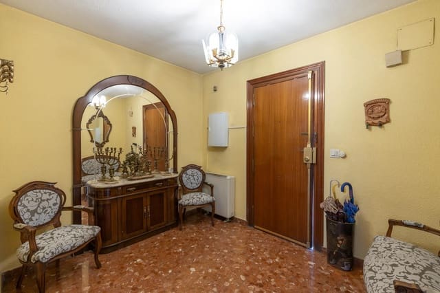 5 quarto Moradia em Banda para venda em Maracena com garagem - 285 000 € (Ref: 9434440)