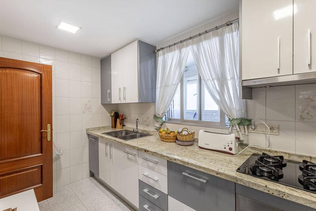 4 chambre Penthouse à vendre à Grenade ville - 420 000 € (Ref: 9434443)