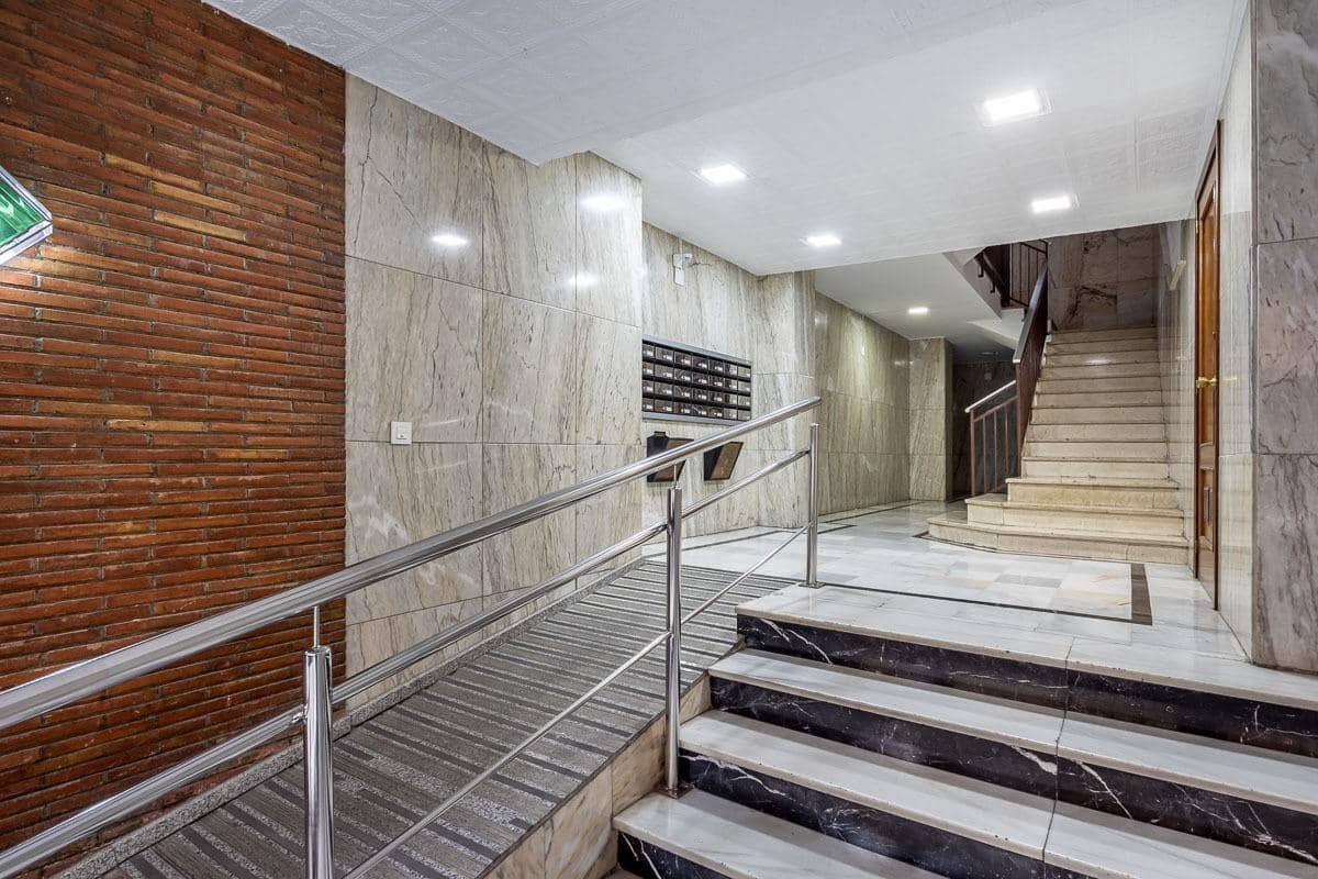 4 chambre Penthouse à vendre à Grenade ville - 420 000 € (Ref: 9434443)