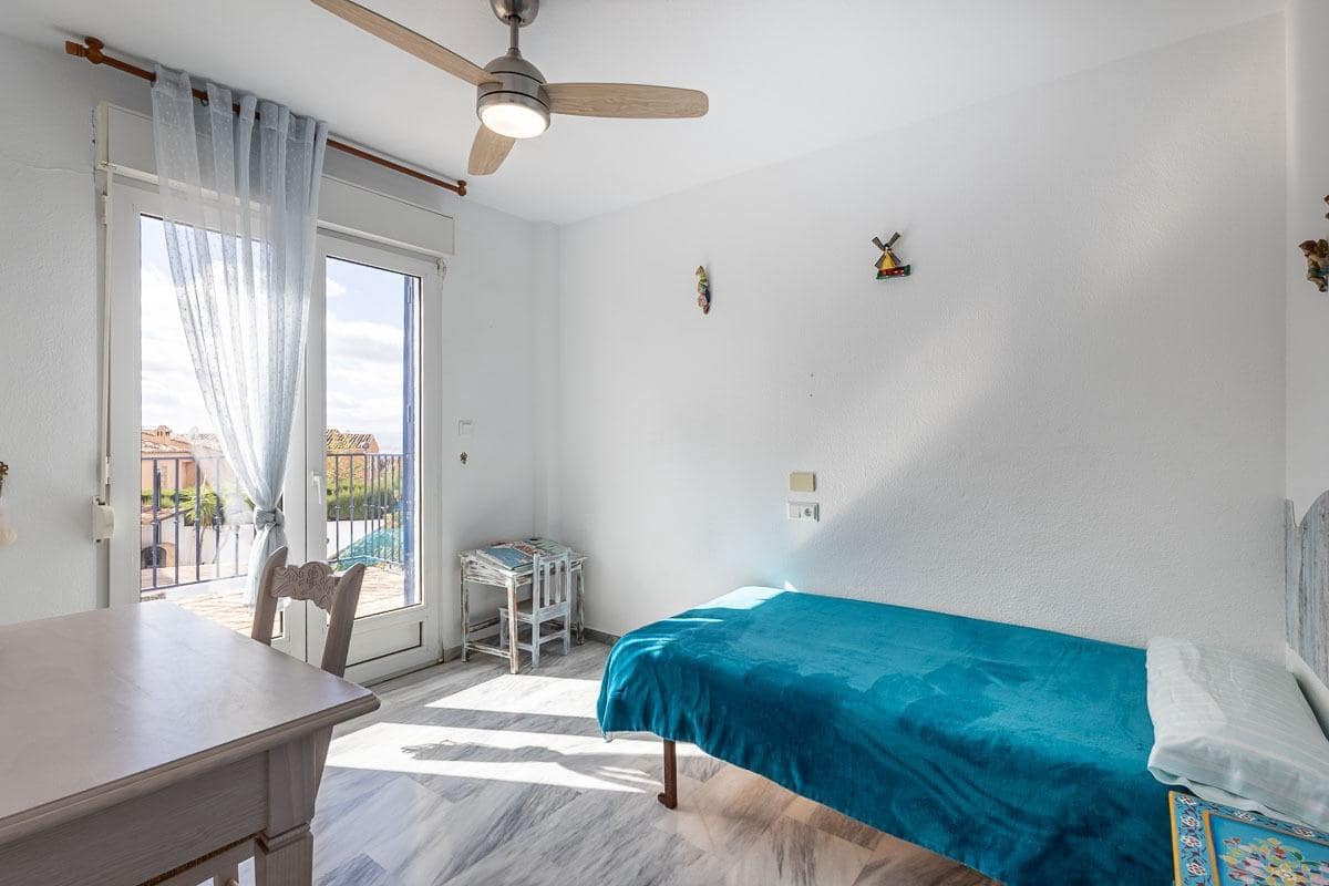 4 chambre Maison de Ville à vendre à Jun - 240 000 € (Ref: 9434444)