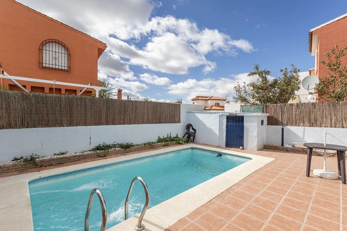 4 chambre Maison de Ville à vendre à Jun - 240 000 € (Ref: 9434444)