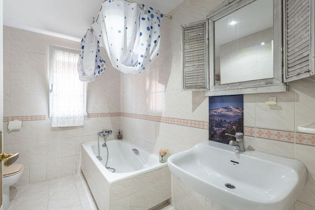 4 chambre Maison de Ville à vendre à Jun - 240 000 € (Ref: 9434444)