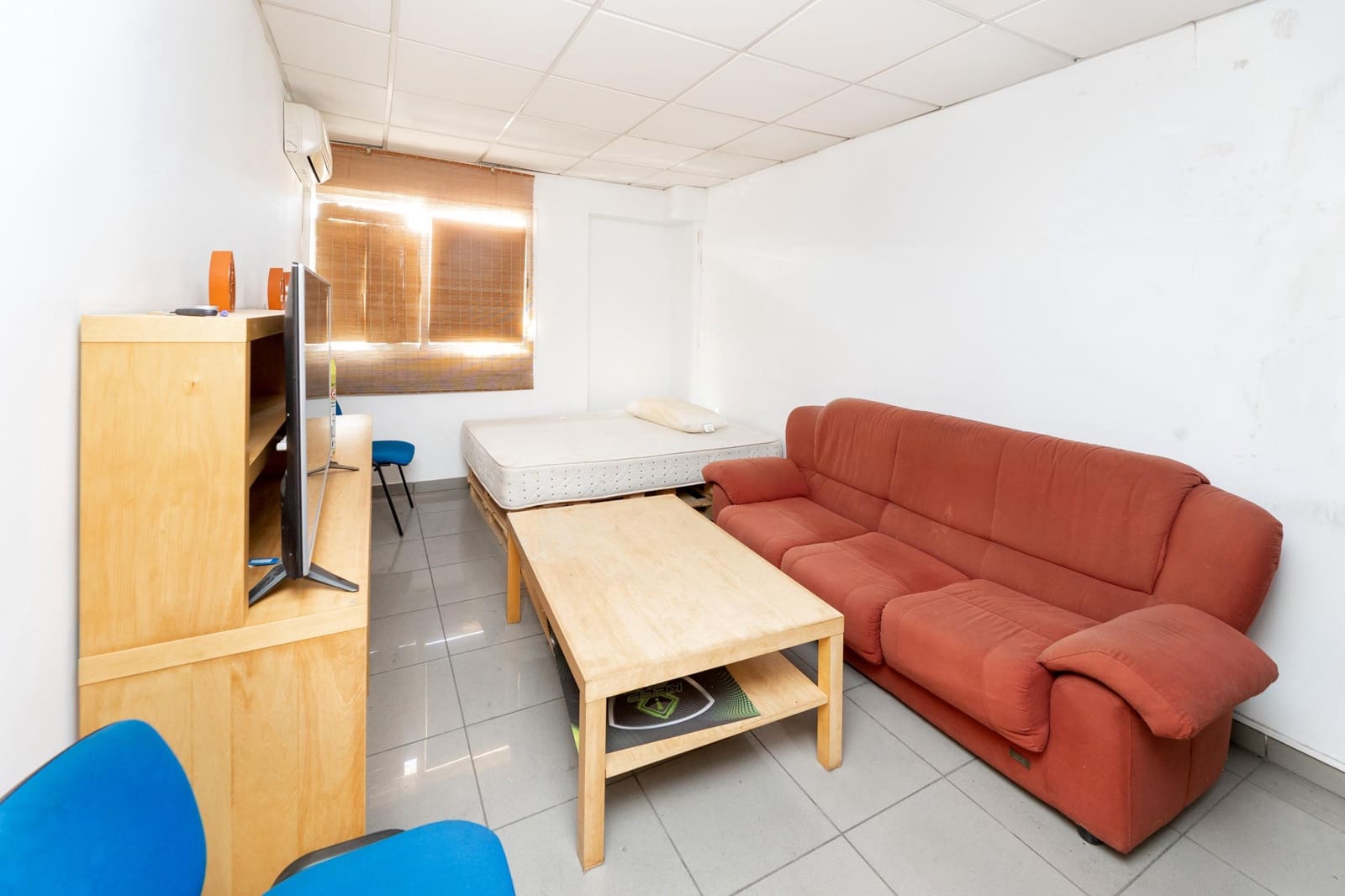 Business for sale in Peligros - € 440,000 (Ref: 9434445)