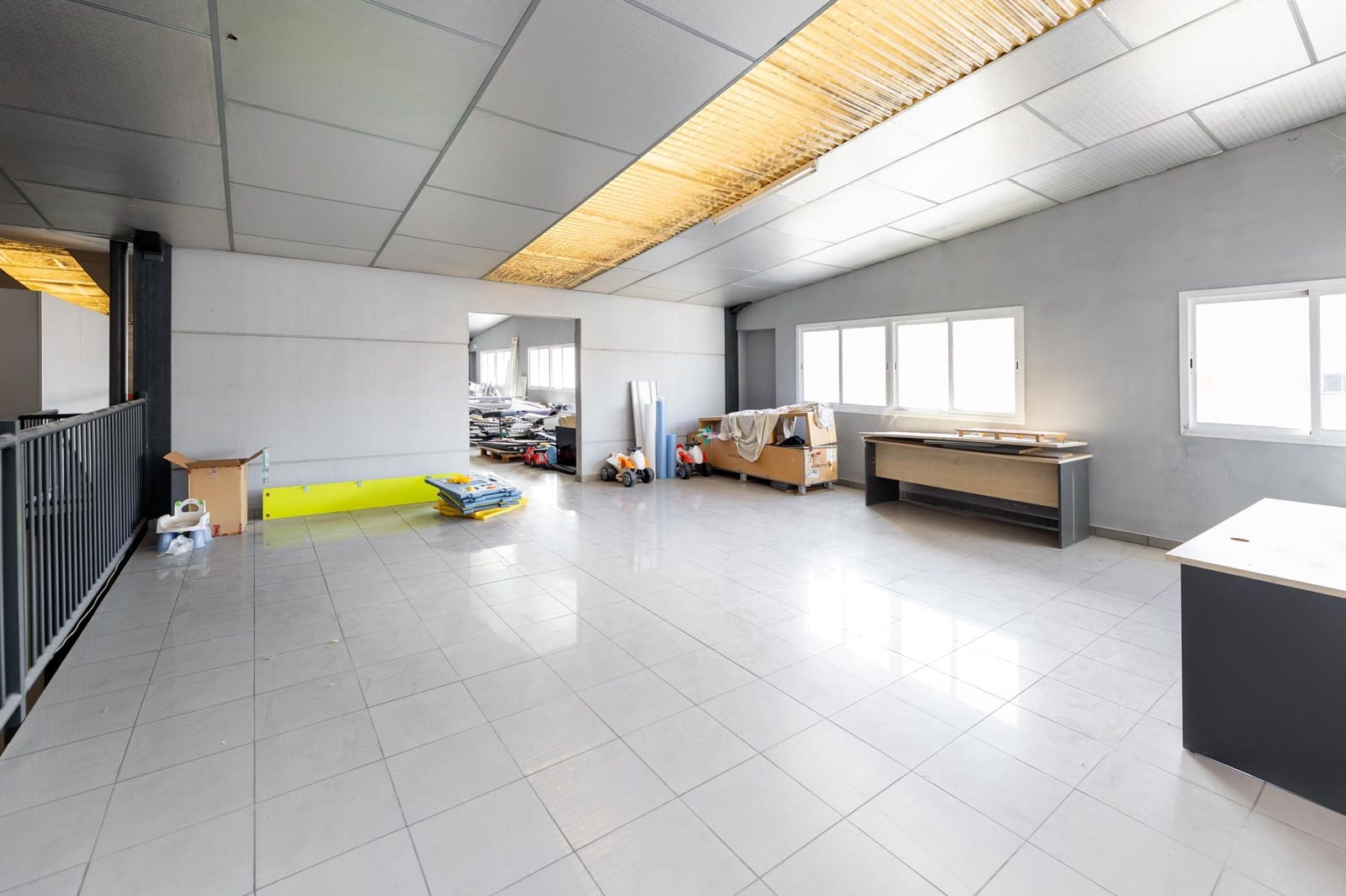 Business for sale in Peligros - € 440,000 (Ref: 9434445)