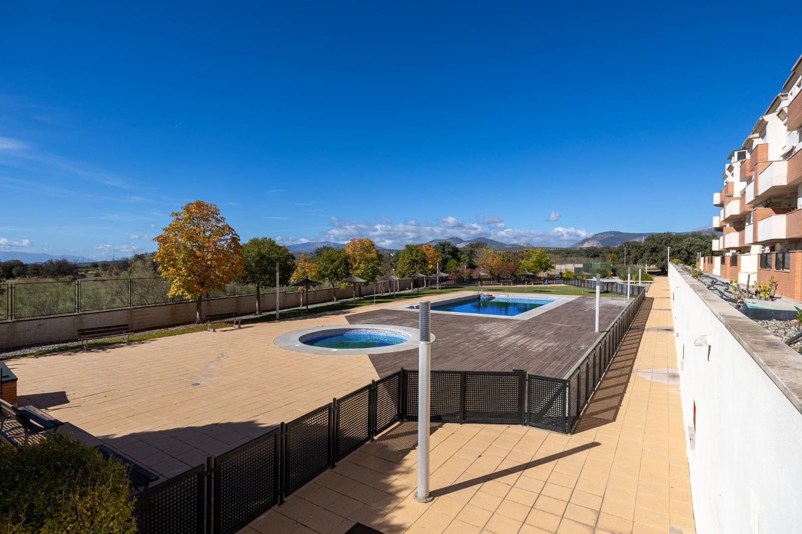 3 bedroom Flat for sale in Atarfe with pool garage - € 235,000 (Ref: 9434446)