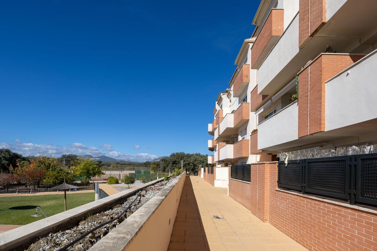 3 bedroom Flat for sale in Atarfe with pool garage - € 235,000 (Ref: 9434446)