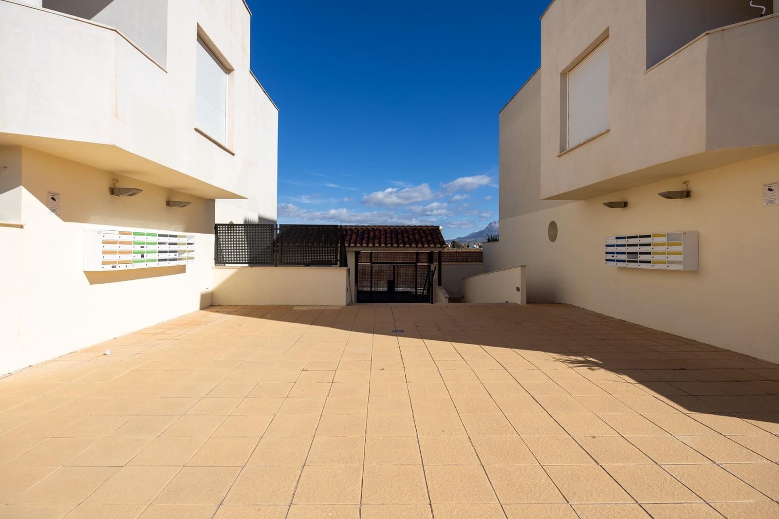 3 bedroom Flat for sale in Atarfe with pool garage - € 235,000 (Ref: 9434446)