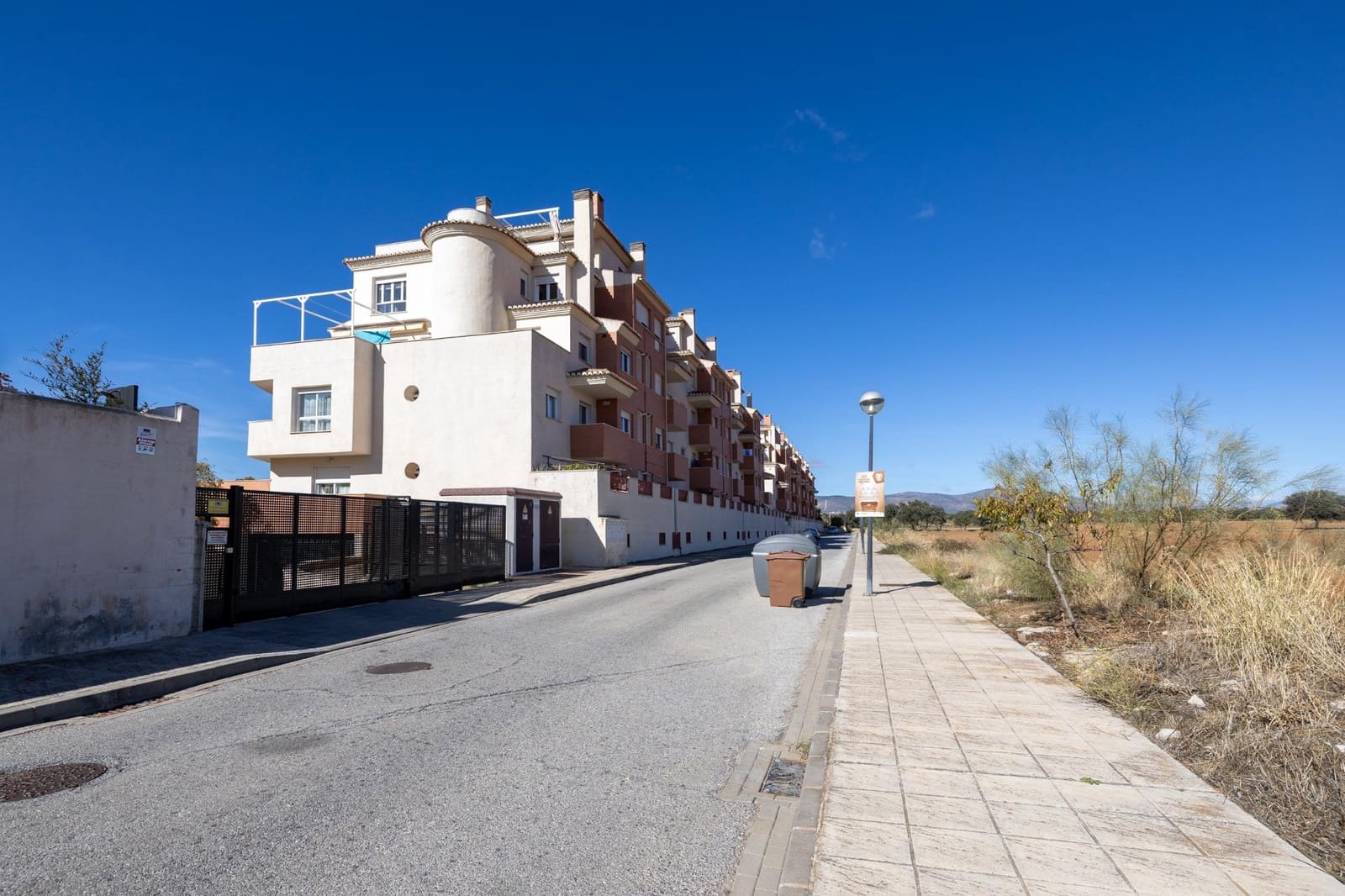 3 bedroom Flat for sale in Atarfe with pool garage - € 235,000 (Ref: 9434446)