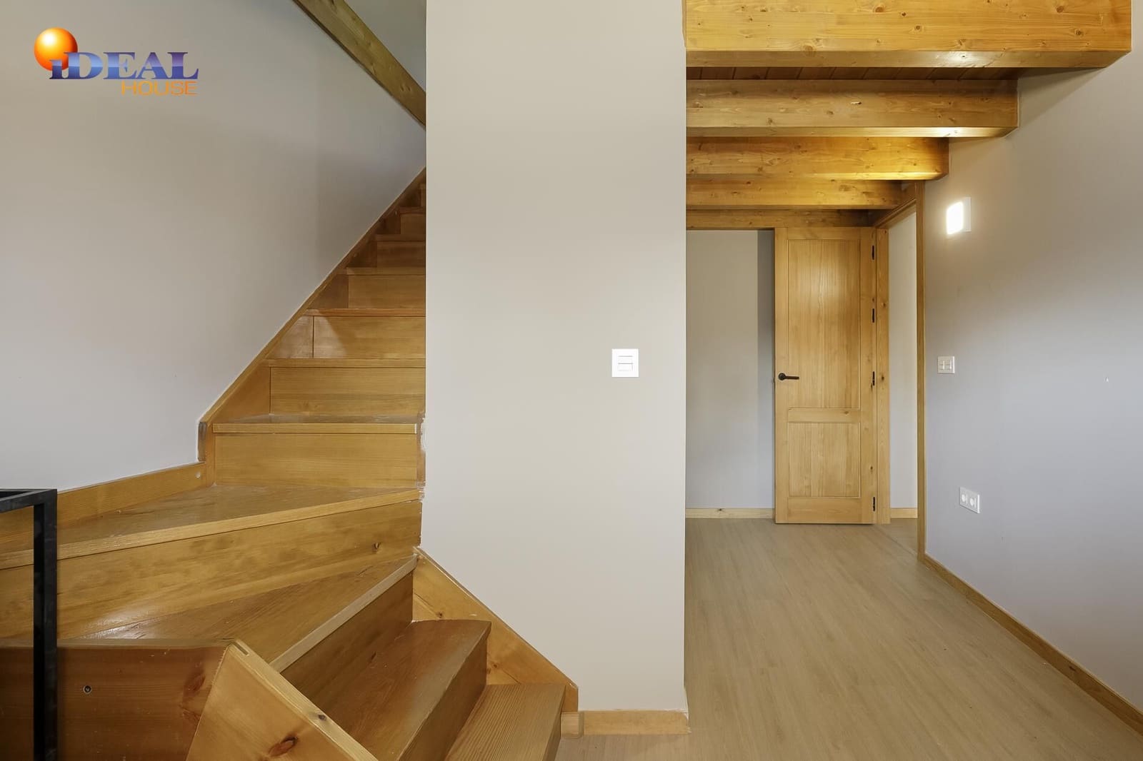 2 bedroom Finca/Country House for sale in Maracena with pool - € 393,000 (Ref: 9434447)