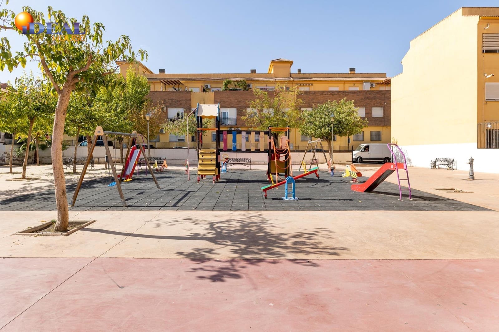 2 bedroom Flat for sale in Cullar Vega with garage - € 135,000 (Ref: 9434451)