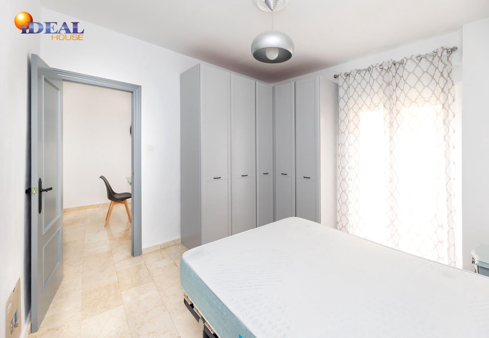 2 bedroom Flat for sale in Granada city - € 215,000 (Ref: 9434454)