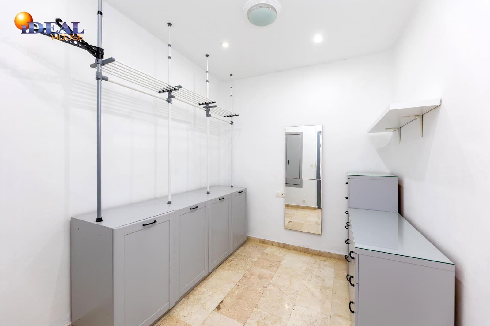 2 bedroom Flat for sale in Granada city - € 215,000 (Ref: 9434454)