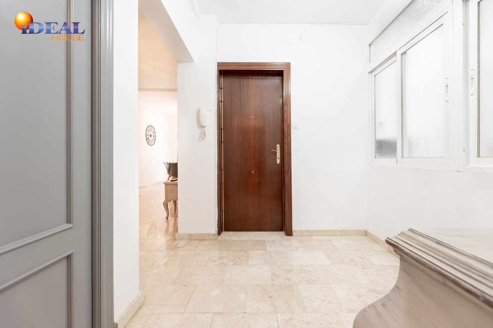 2 bedroom Flat for sale in Granada city - € 215,000 (Ref: 9434454)