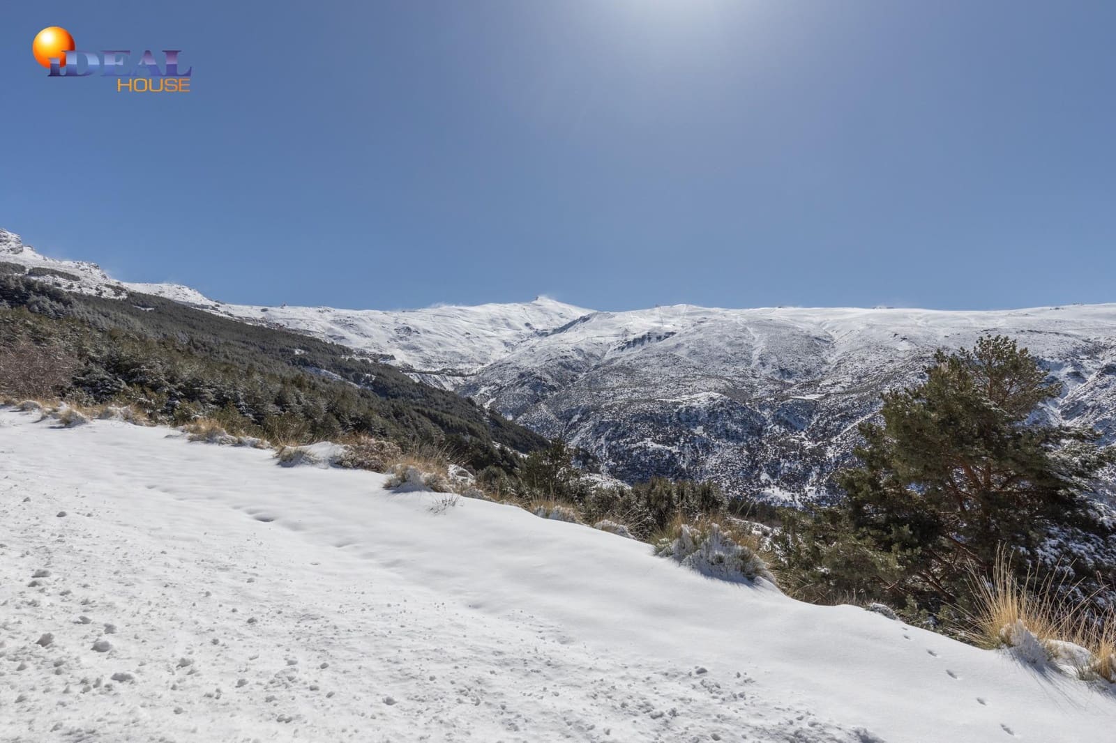 3 bedroom Apartment for sale in Sierra Nevada with garage - € 170,000 (Ref: 9434455)