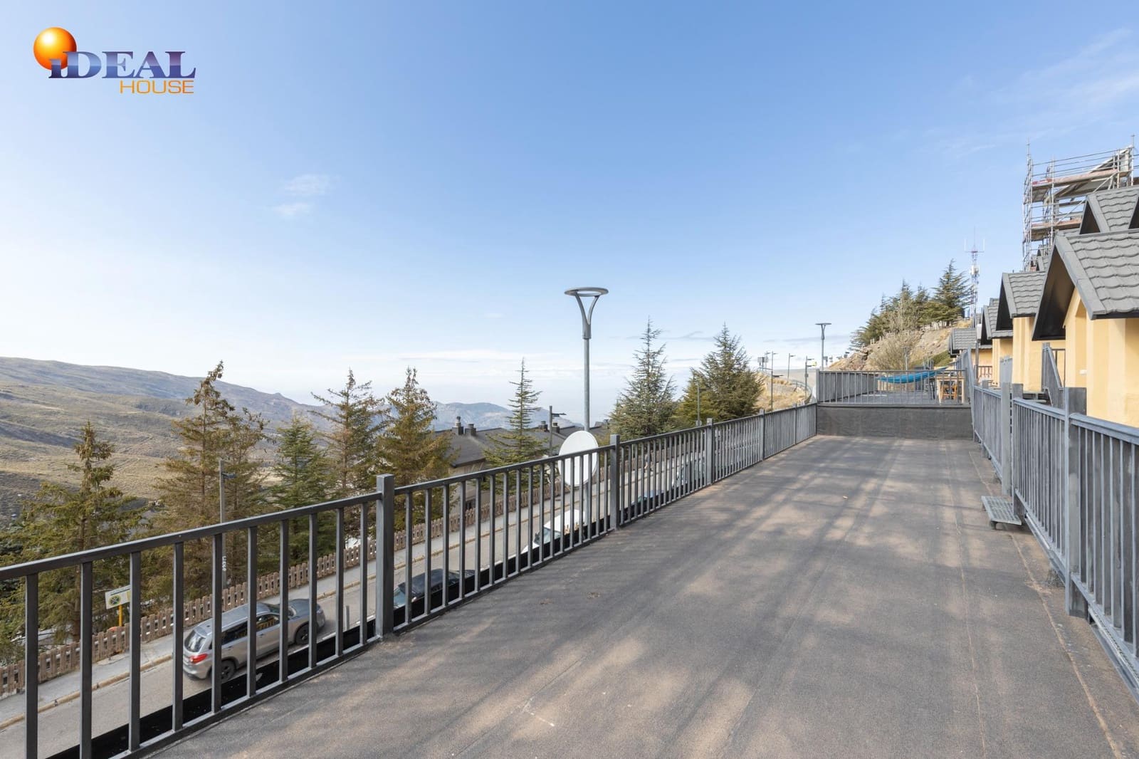 3 bedroom Apartment for sale in Sierra Nevada with garage - € 170,000 (Ref: 9434455)