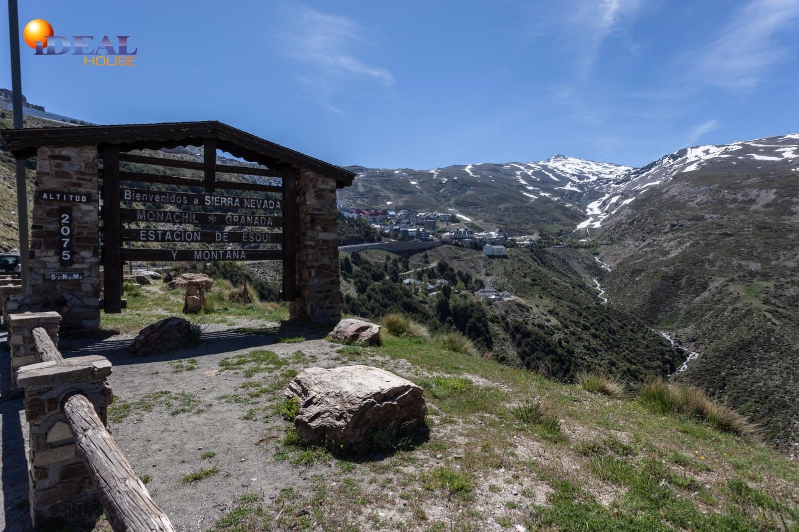 3 bedroom Apartment for sale in Sierra Nevada with garage - € 170,000 (Ref: 9434455)