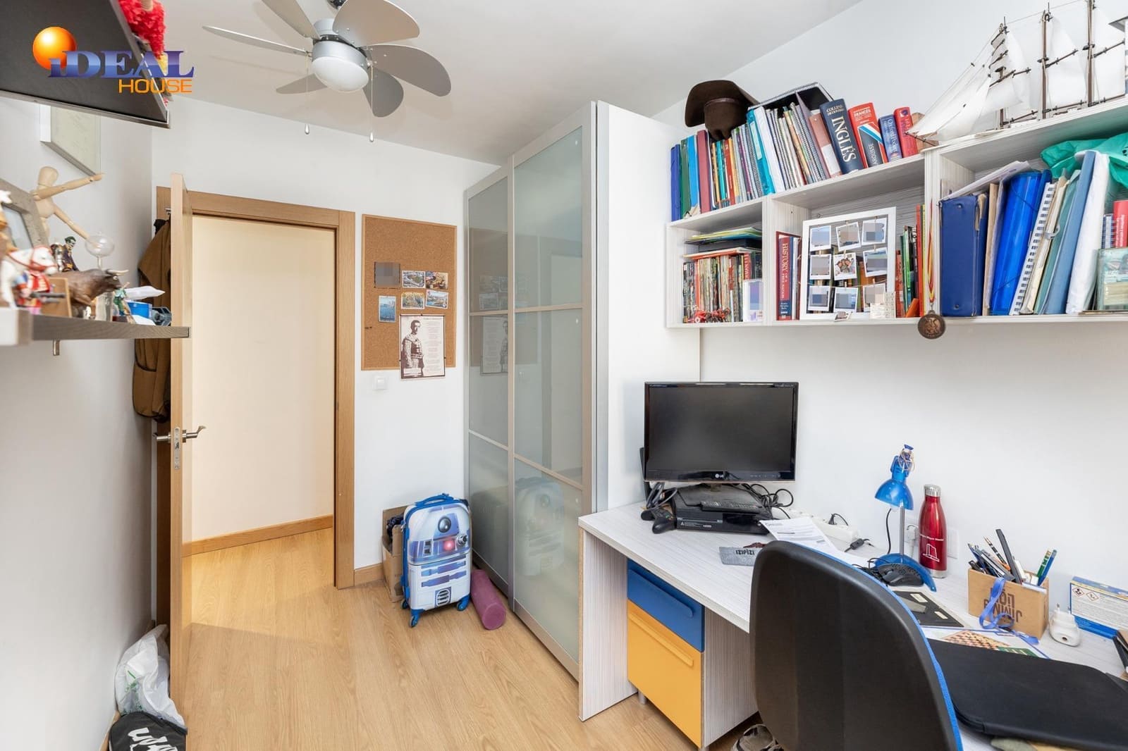 3 bedroom Flat for sale in Granada city with garage - € 249,900 (Ref: 9434456)