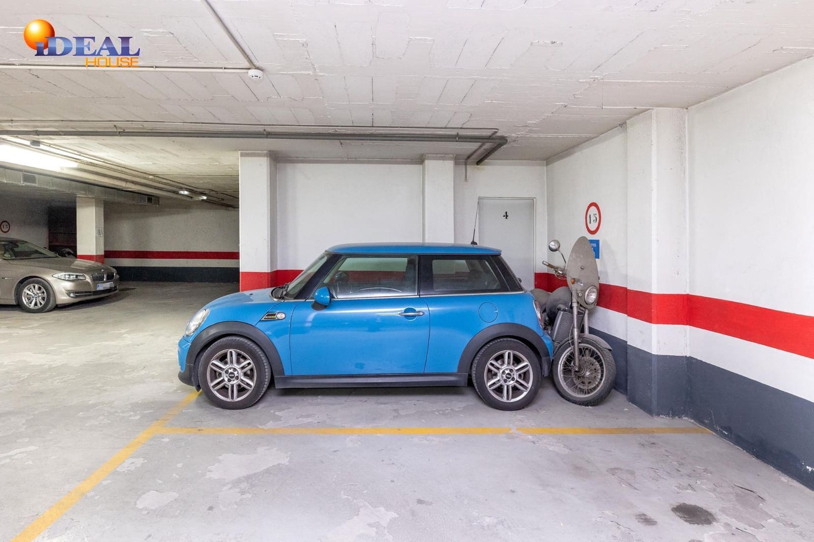 3 bedroom Flat for sale in Granada city with garage - € 249,900 (Ref: 9434456)