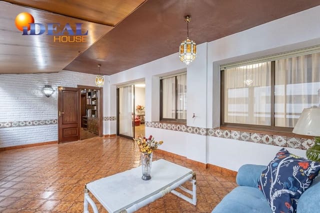 Piso de 5 habitaciones en Granada ciudad en venta - 450.000 € (Ref: 9434459)