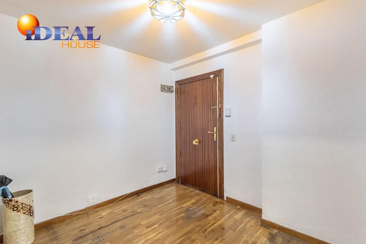 5 bedroom Flat for sale in Granada city - € 450,000 (Ref: 9434459)