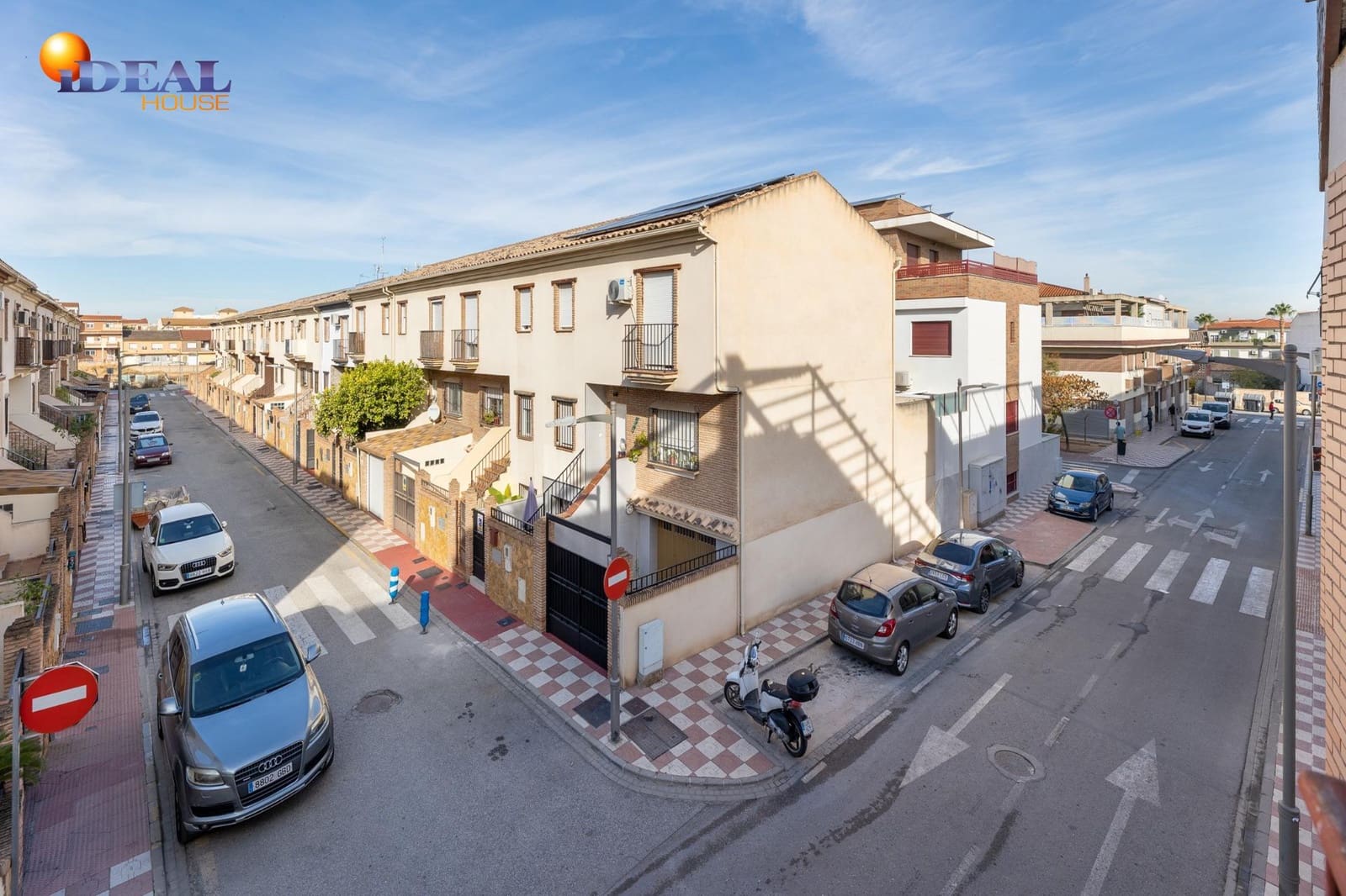 2 bedroom Flat for sale in Churriana de la Vega with garage - € 175,000 (Ref: 9434460)