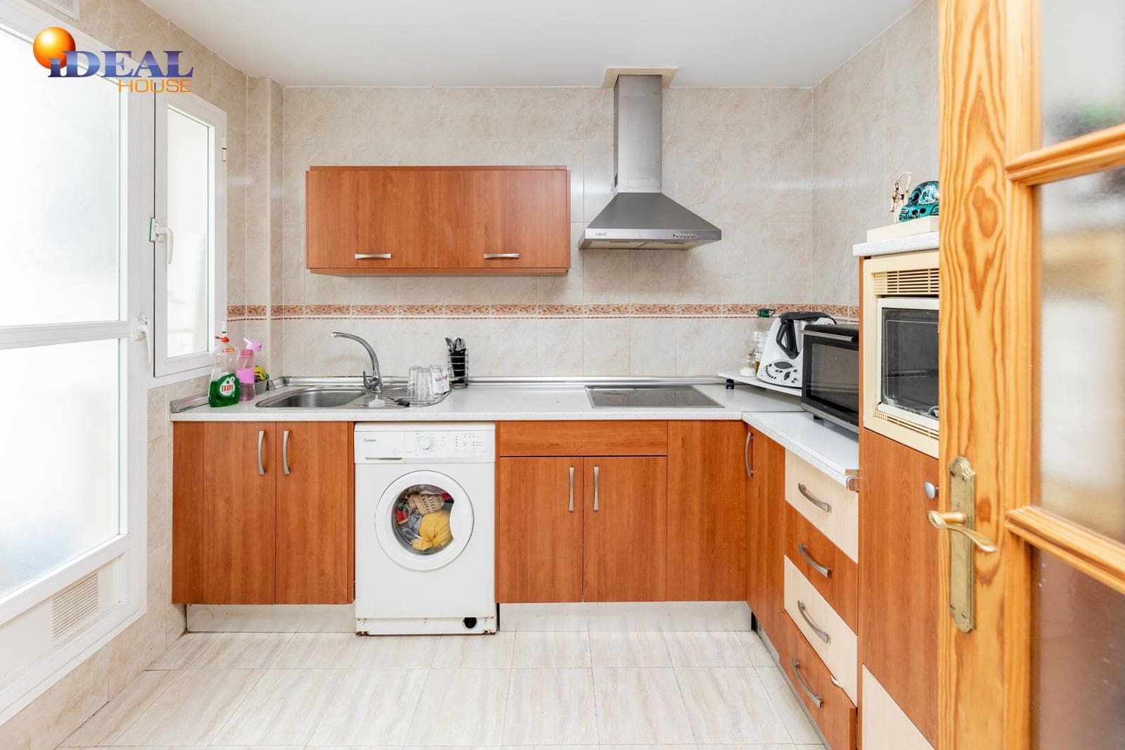 2 bedroom Flat for sale in Churriana de la Vega with garage - € 175,000 (Ref: 9434460)