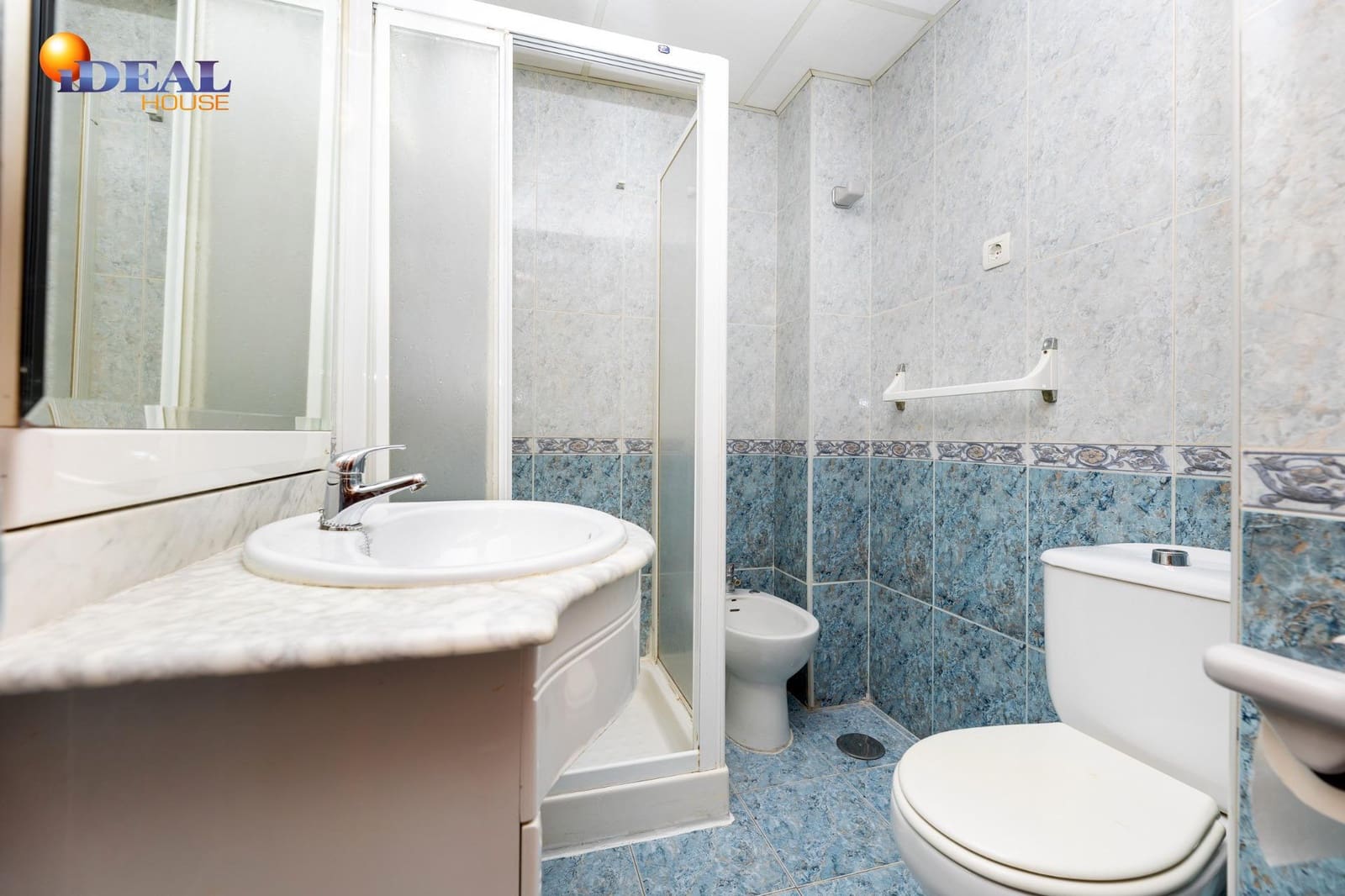 3 sovrum Lägenhet till salu i Granada stad med garage - 249 000 € (Ref: 9434463)