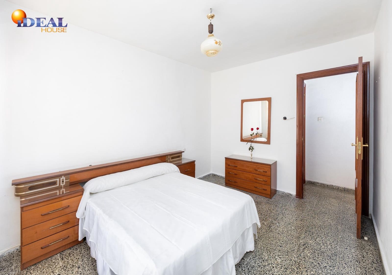 3 sovrum Lägenhet till salu i Granada stad med garage - 249 000 € (Ref: 9434463)